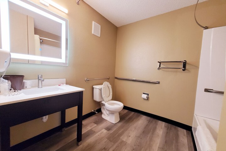 Room 29 of 53