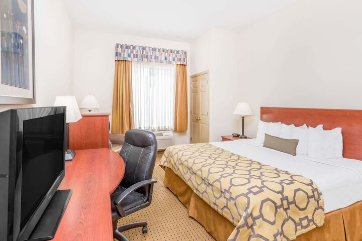 Room 12 of 16