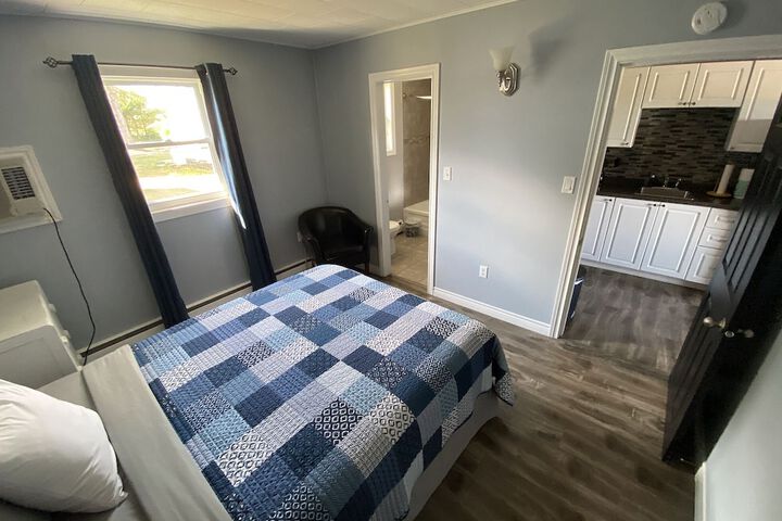 Room 25 of 102