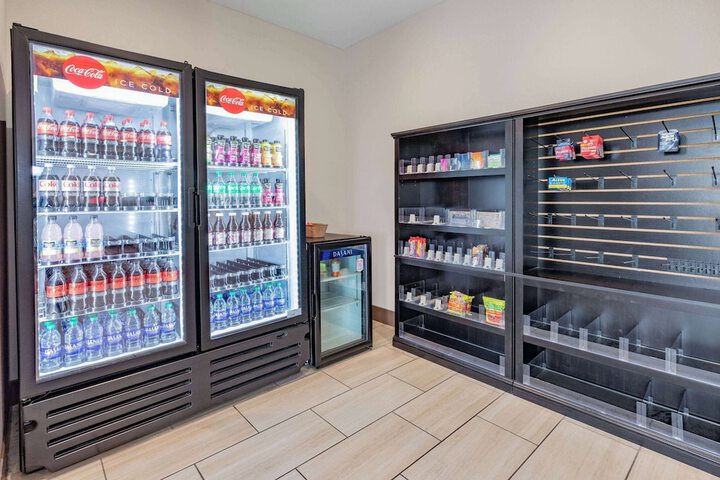 La Quinta Inn & Suites by Wyndham Jackson / Cape Girardeau