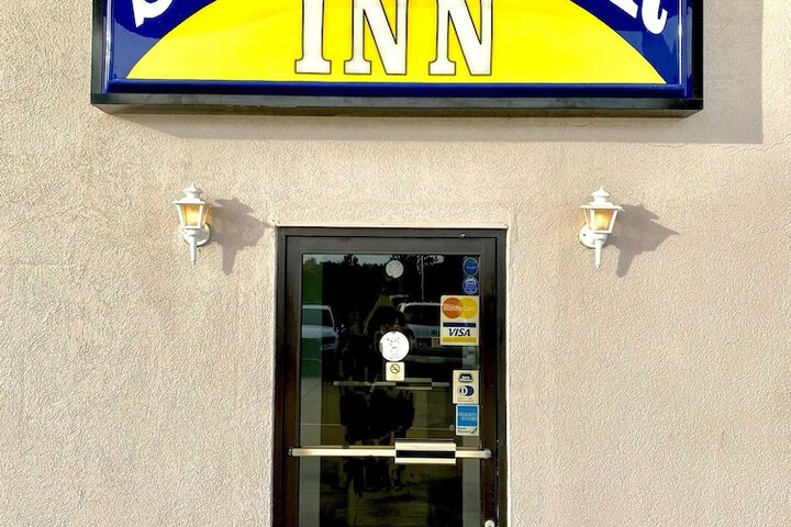 Hotel 3 of 13