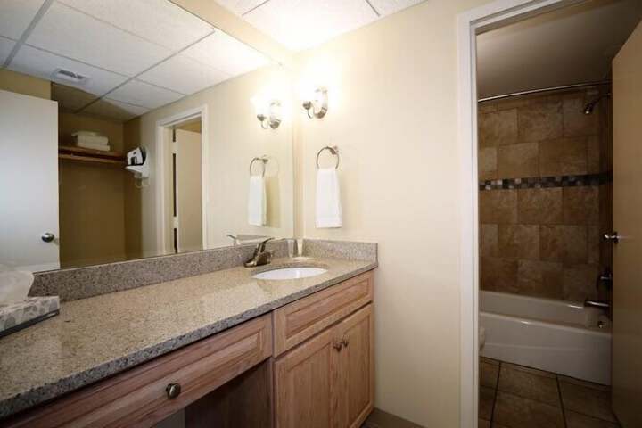 Room 13 of 20