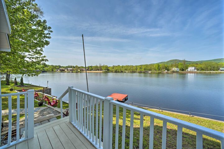 Lake Luzerne Home w / Fire Pit on Hudson River