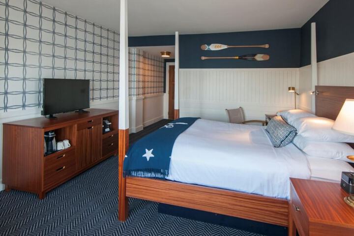 Room 49 of 178