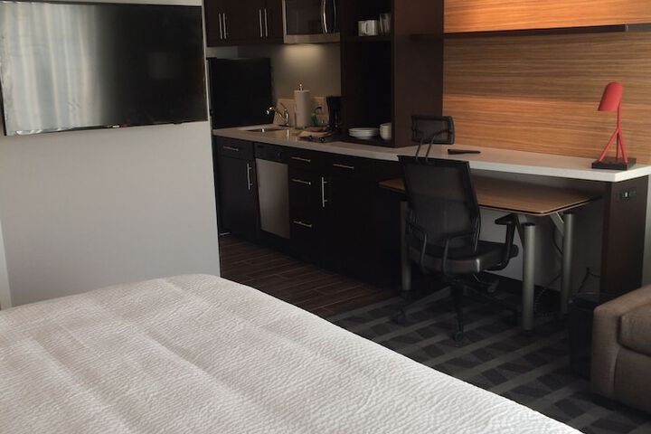 Room 21 of 36