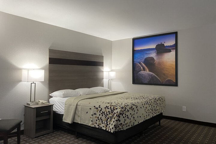 Room 17 of 30