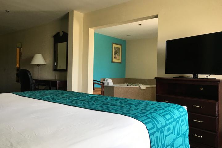 Room 17 of 32