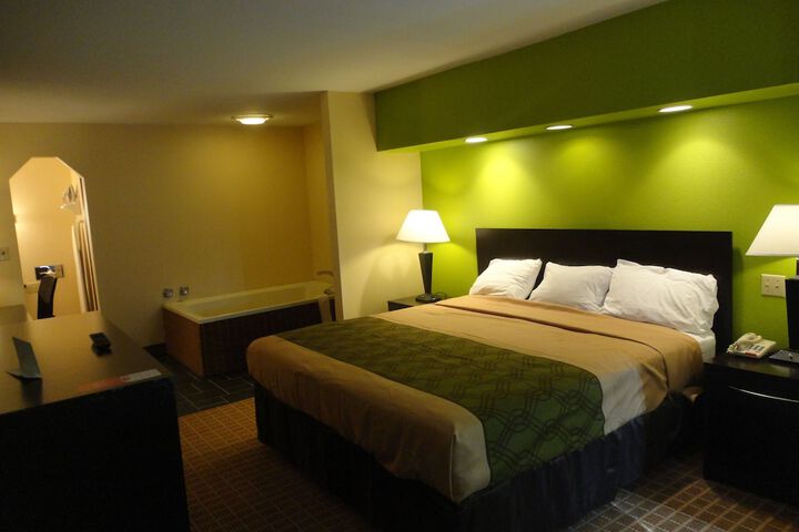 Room 10 of 21