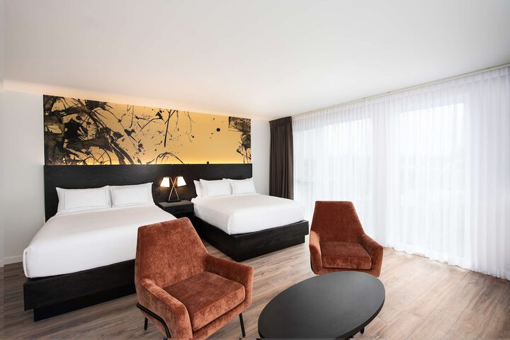Holman Riverfront Park Hotel Salem Tapestry by Hilton