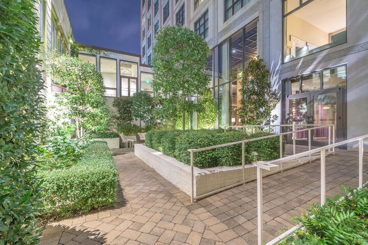 Proximity Hotel