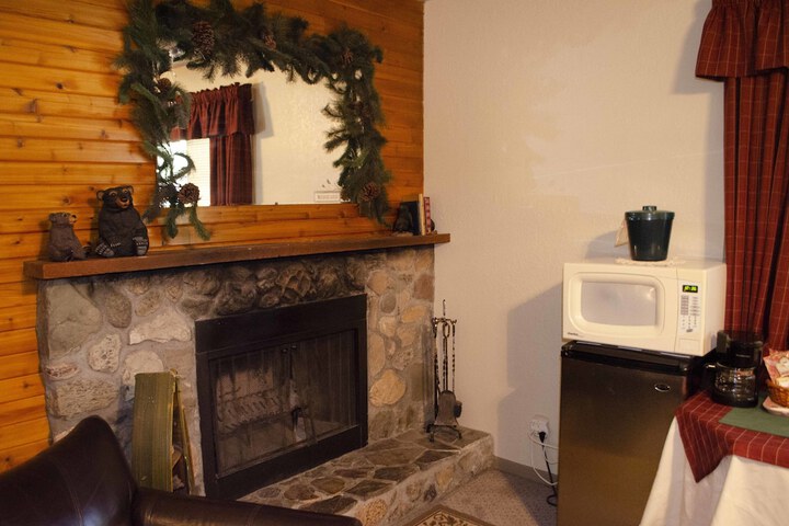 Crandell Mountain Lodge