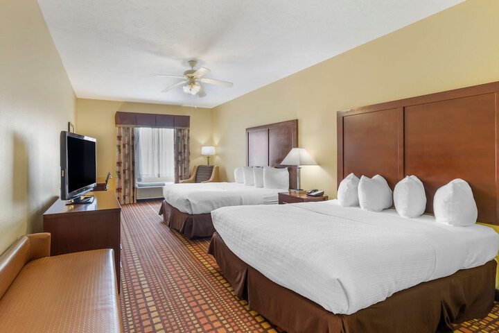 Room 12 of 23