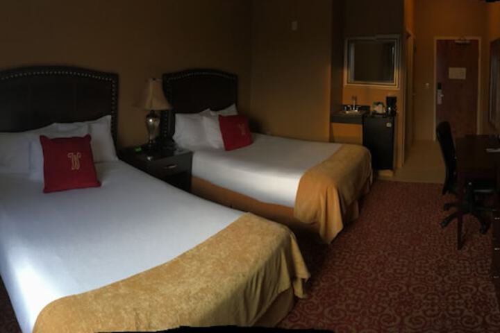 Room 8 of 16