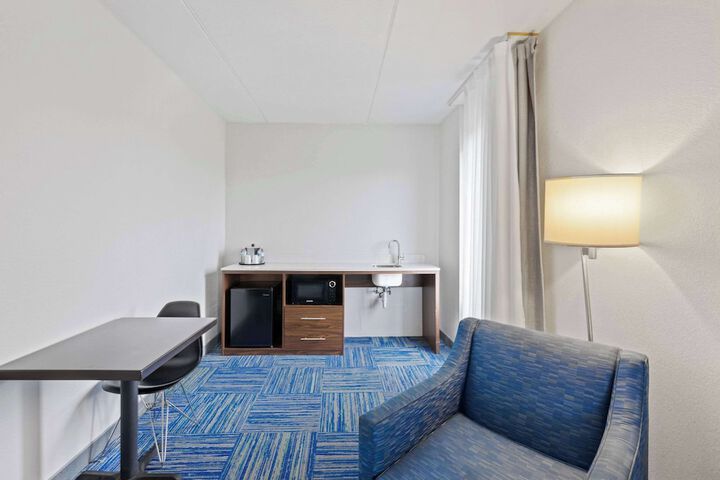Room 45 of 62
