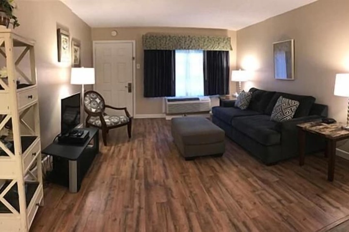 Room 34 of 43