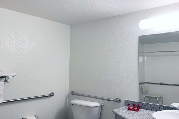 Room 13 of 20