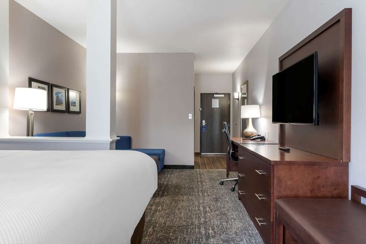 Room 29 of 38