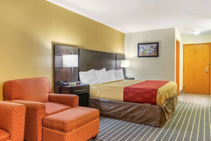 Room 18 of 29