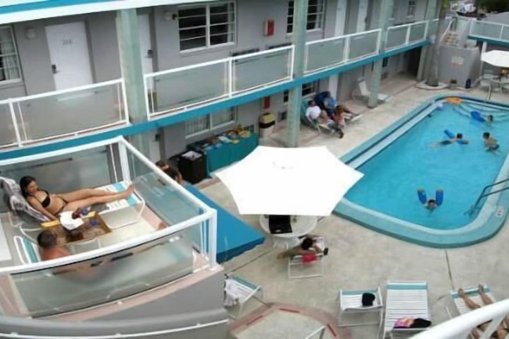 Pool 13 of 38