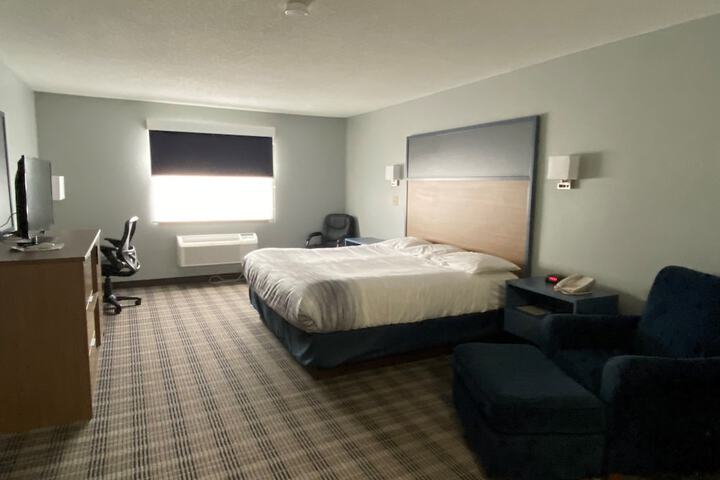 Room 5 of 10