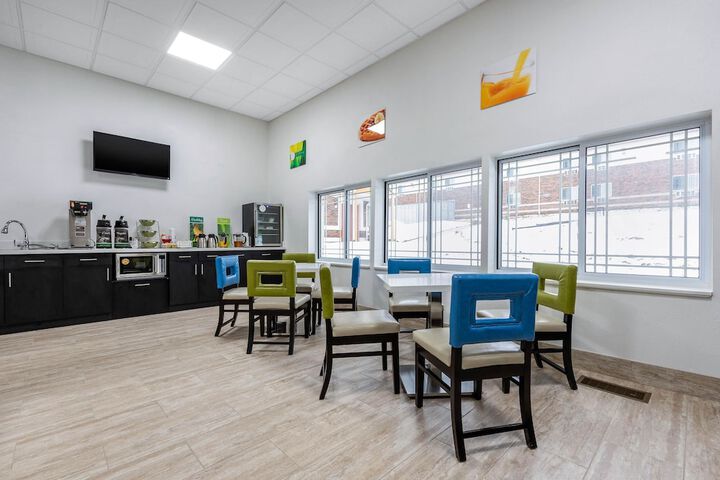 Quality Inn Coraopolis - Pittsburgh Airport