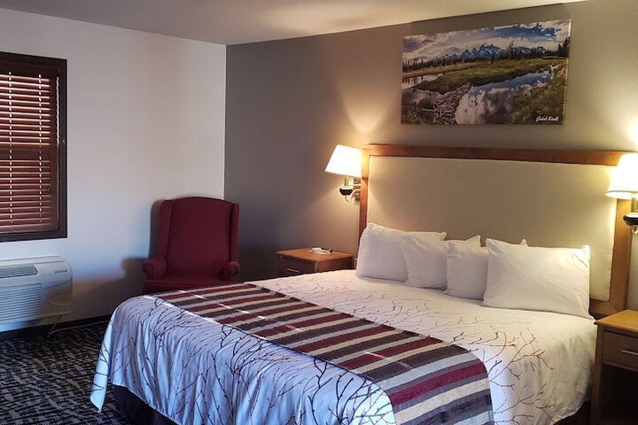 Room 38 of 77
