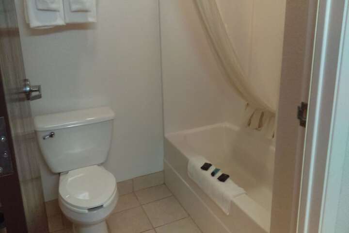Room 20 of 33