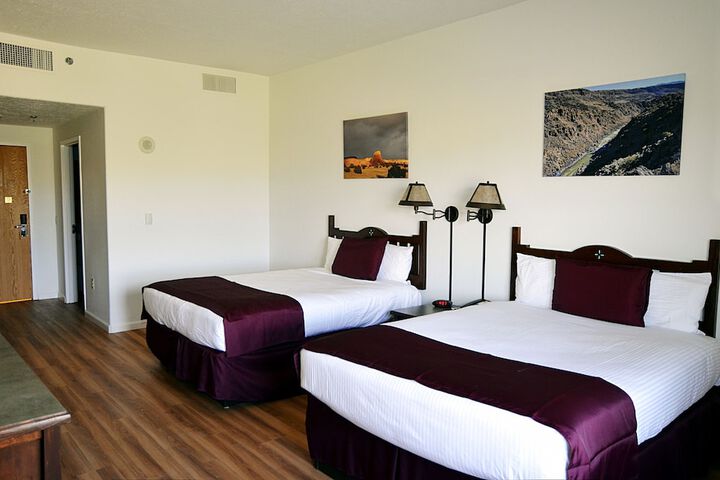 Room 18 of 28