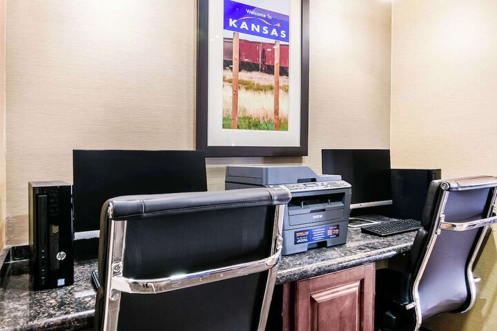 Comfort Inn & Suites Independence