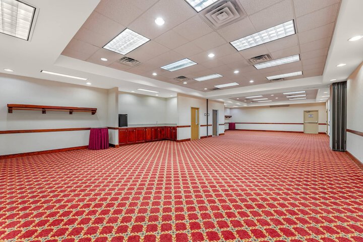 Quality Inn & Suites Bellville - Mansfield