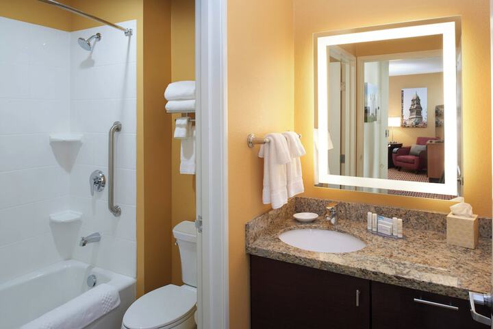Room 15 of 25