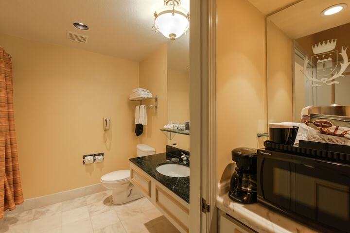 Room 16 of 31