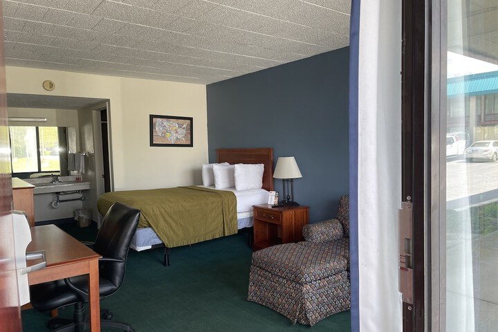 Room 16 of 22