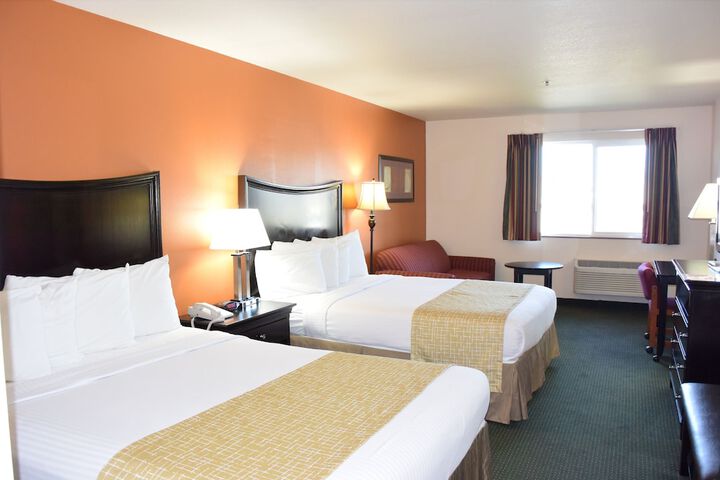 Travelodge Suites by Wyndham Newberg