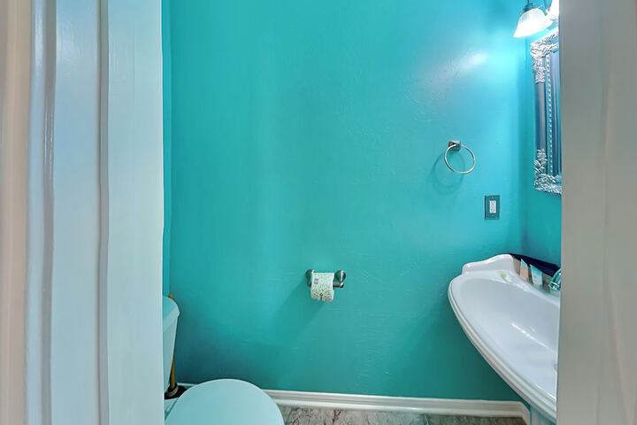 Room 20 of 39