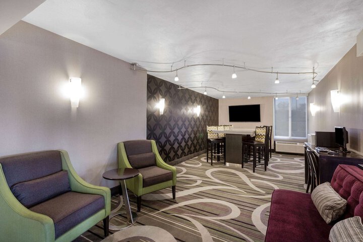 Hotel Interior 11 of 34