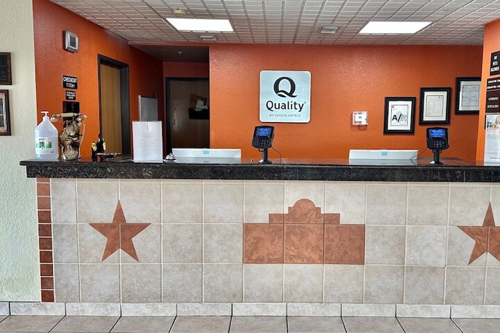 Quality Suites San Antonio Brooks City Base