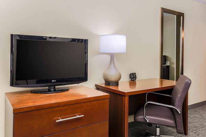 Room 7 of 19