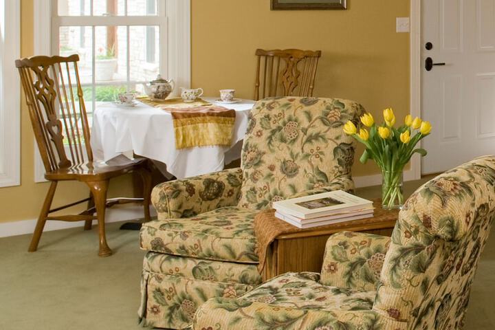 Goldmoor Inn