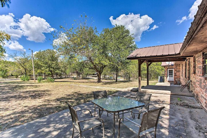 Lovely anna Fink House w / Patio & Fire Pit