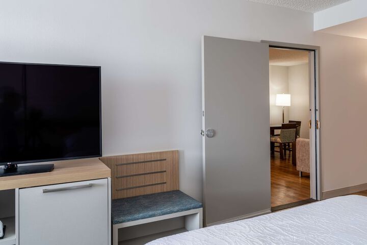 Room 26 of 63