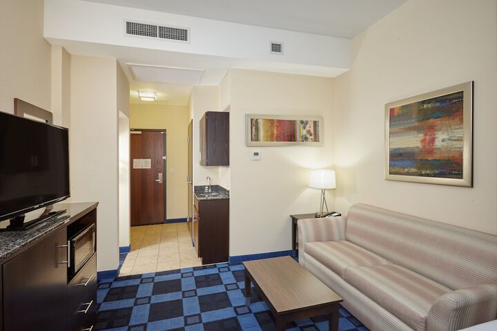 Room 22 of 40