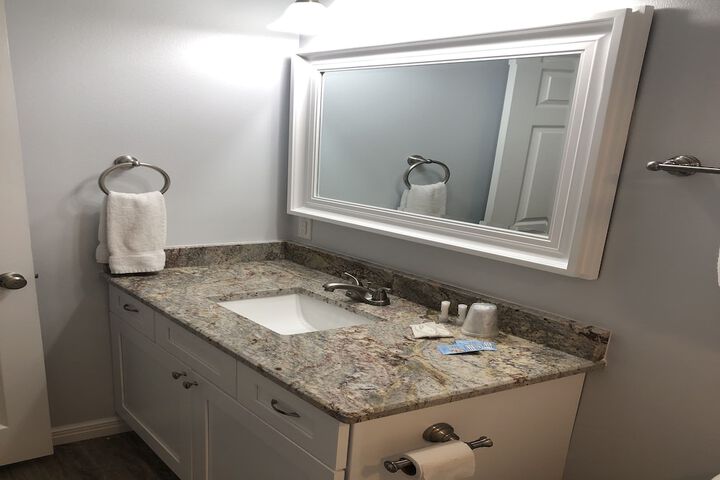 Beachgate CondoSuites and Oceanfront Resort