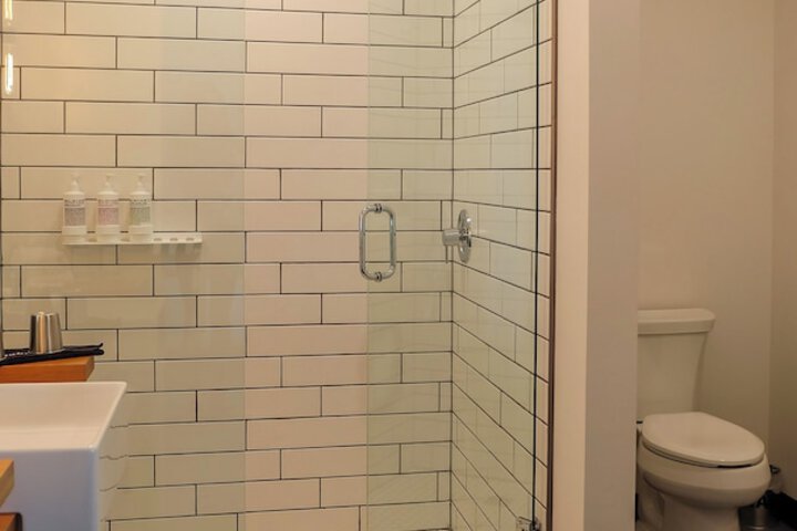 Room 43 of 46