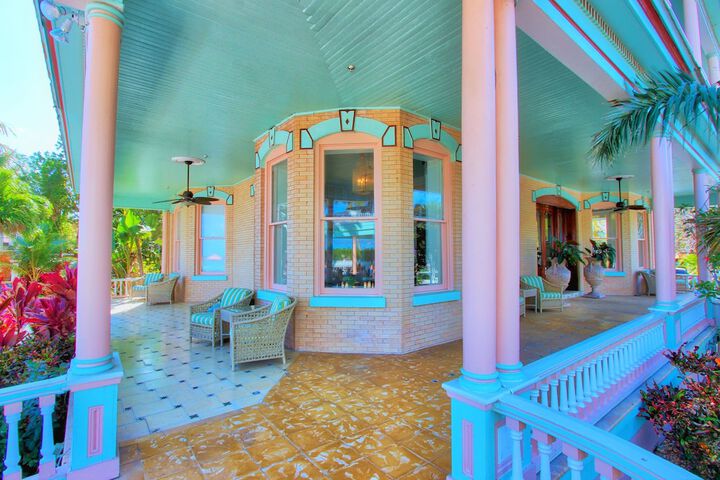 Southernmost House - Adult Exclusive
