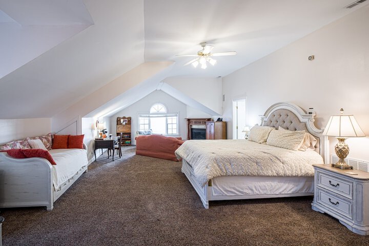 Whitestone Inn