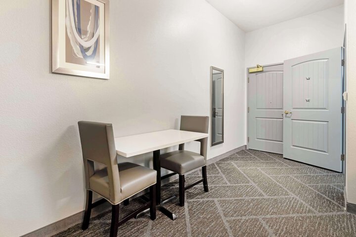 Room 29 of 40