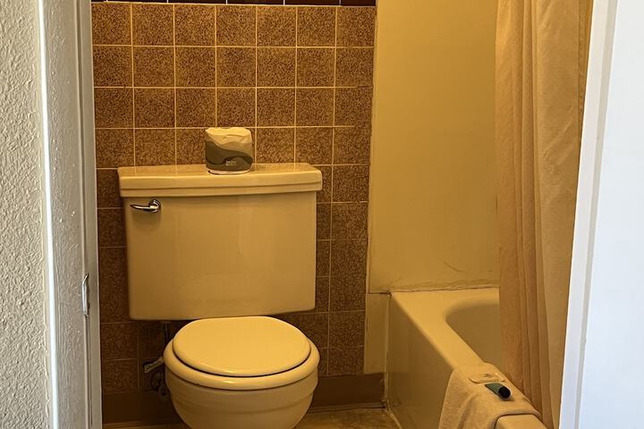 Room 18 of 27