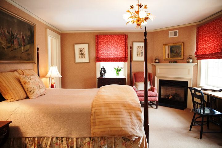 Room 35 of 74