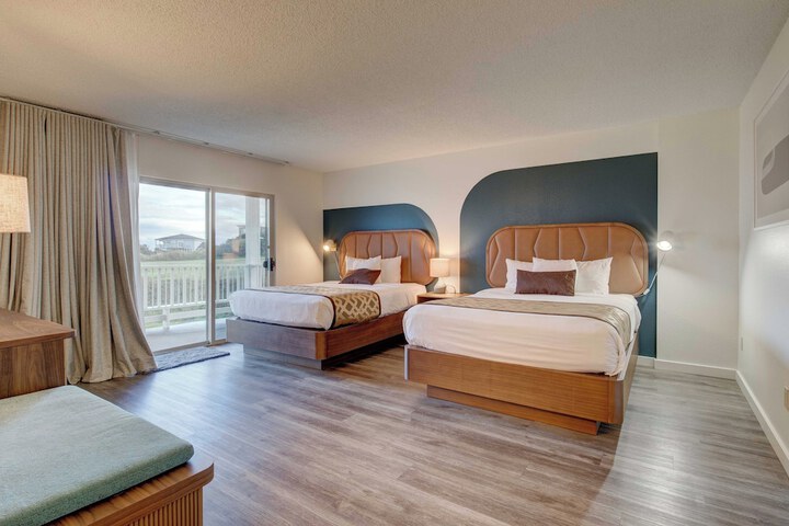 Room 103 of 159
